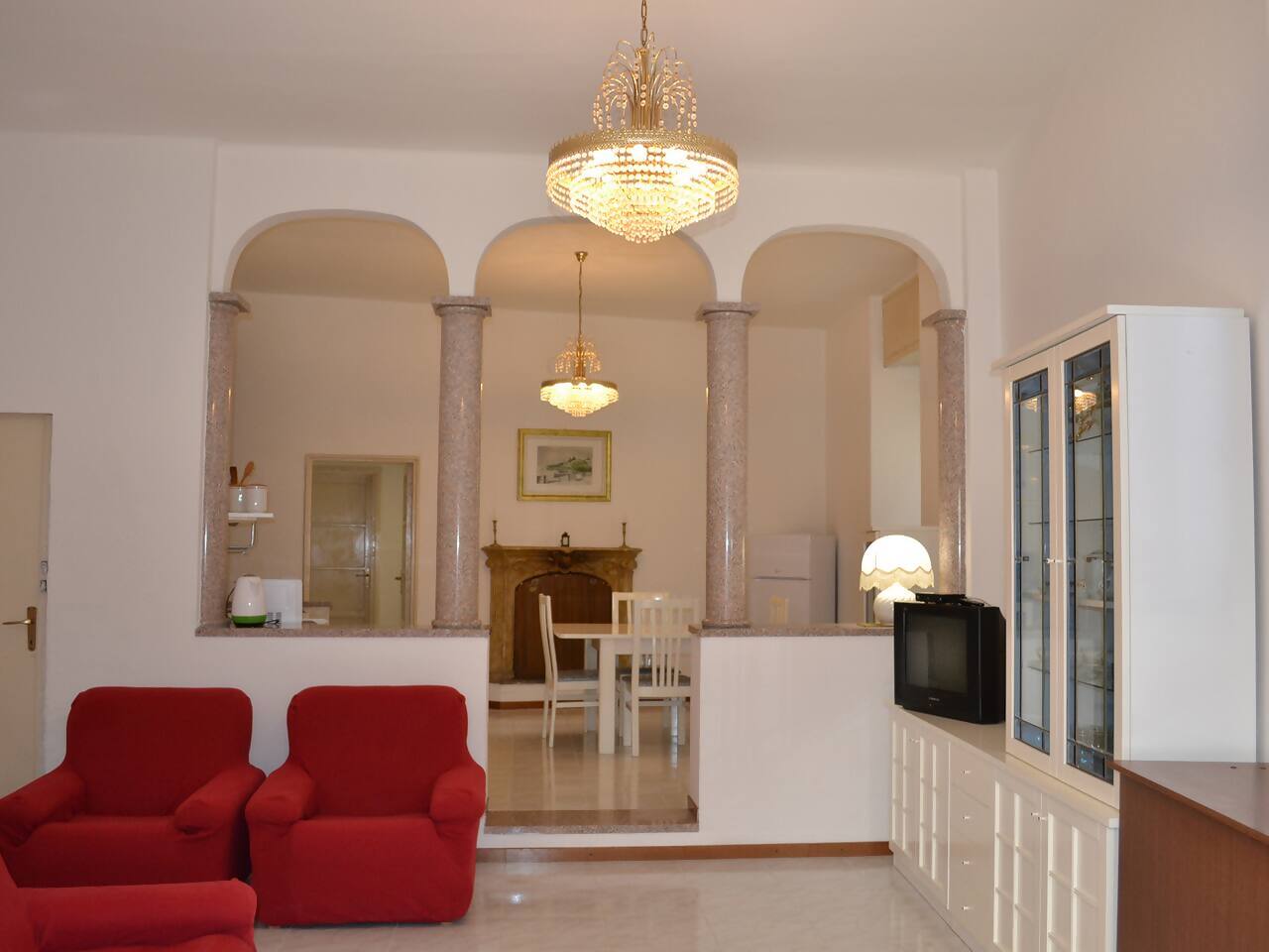 https://static.avaibook.com/uploads/fotos_alojs/alojamiento_compress/0/408250_6aba209272f25_1.jpg