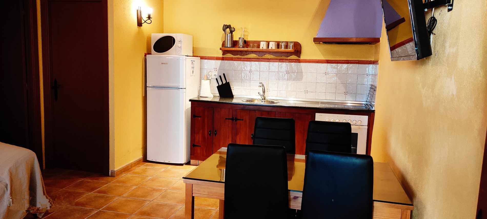https://static.avaibook.com/uploads/fotos_alojs/alojamiento_compress/1/250171_3dc80bf804_1.jpg